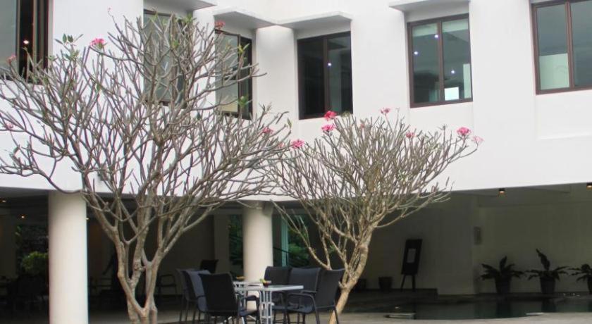 El Hotel Malang Exterior photo